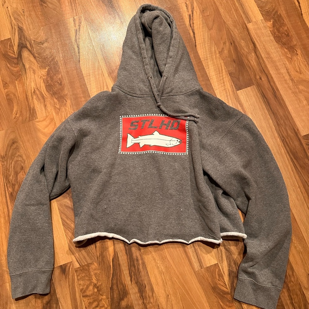 STLHD cropped sweatshirt